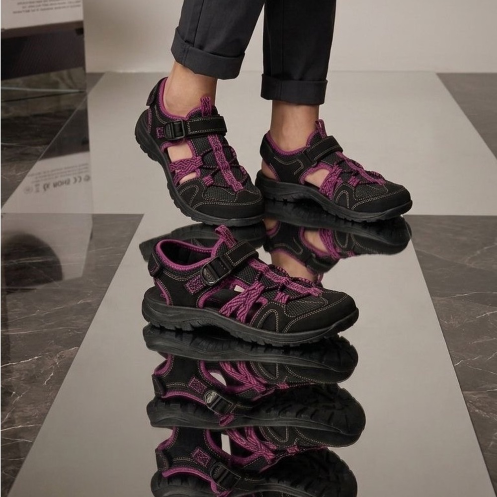 Lands' End Black and Purple Women's Outdoor Sandals